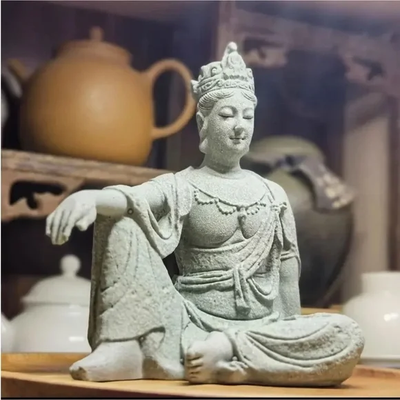 Water Goddess Statue - Picture 8 of 10